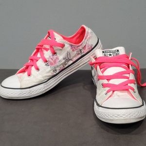 Floral White Converse  (juniors)